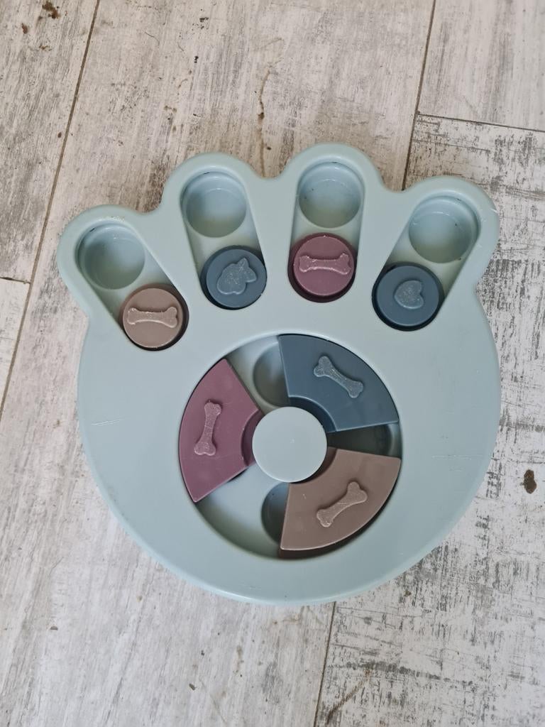 Honden voer spelletje, Dieren en Toebehoren, Ophalen of Verzenden, Zo goed als nieuw, Intelligentiespeelgoed