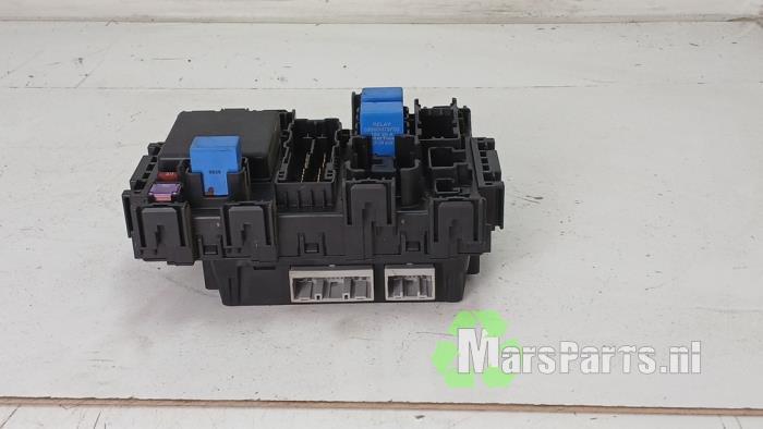 Zekeringkast van een Nissan Pixo, Gebruikt, -, -, Ophalen of Verzenden
