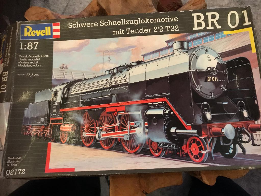 Revell modeldoos zware snel stoomtrein br01 + tender 2'2't32, Hobby en Vrije tijd, Modeltreinen | H0, Locomotief, Gelijkstroom of Wisselstroom