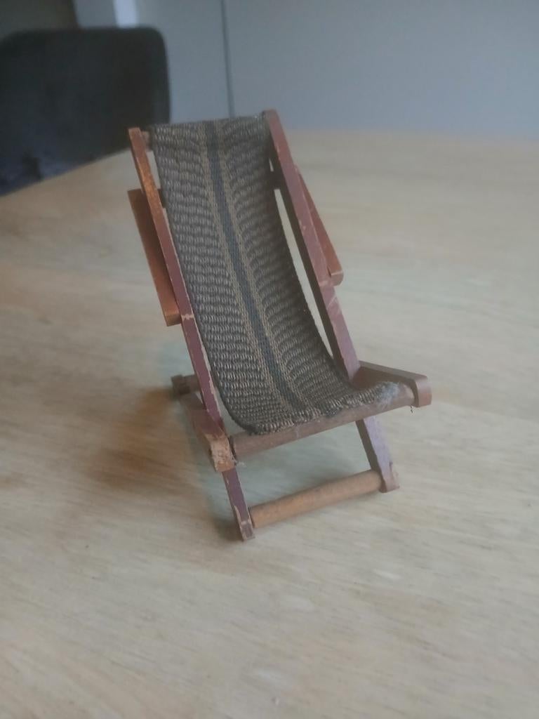 Antieke Miniatuur Poppenhuis Strandstoel, Ophalen of Verzenden