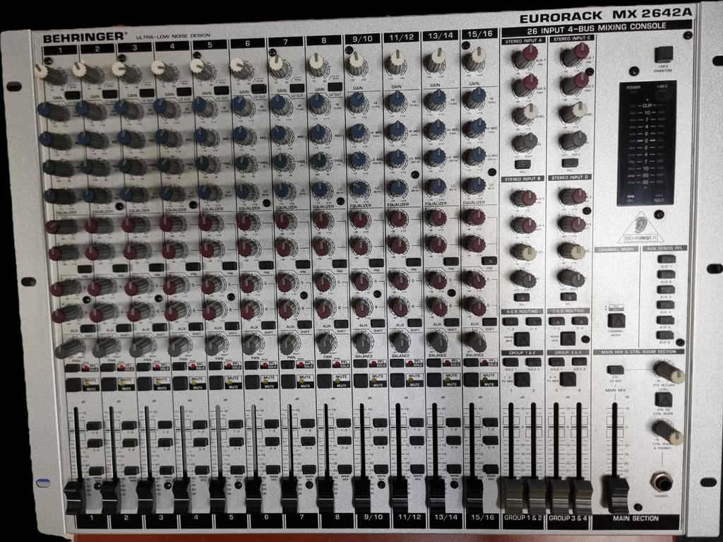 Te koop: Behringer EURORACK MX2642A professionele analoge me, Ophalen of Verzenden, Gebruikt, 20 kanalen of meer, Microfooningang