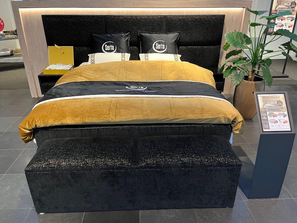 Serta boxspring incl nachtkasten en bedbank, Huis en Inrichting, Slaapkamer | Boxsprings, Ophalen, 180 cm, Hotel Chique, 210 cm