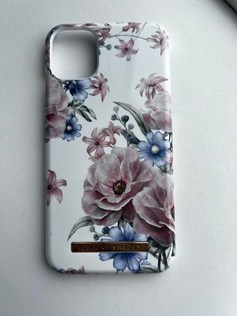 iPhone 11 Hoesje - Ideal of Sweden, Ophalen of Verzenden, Zo goed als nieuw, IPhone 11, Hoesje of Tasje