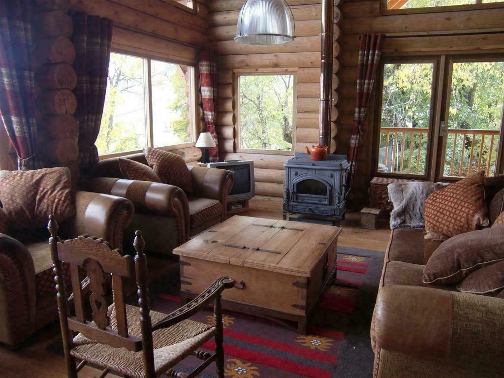 Boomstammen huisje op Franse berg- prachtig uitzicht Alpen, Alpen, 2 slaapkamers, Landelijk, Eigenaar
