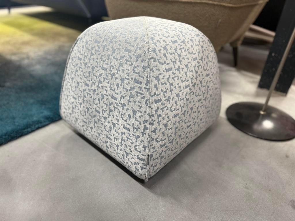 Nieuw Design on Stock Bimbom 38 Kruk poef stof Bim Bom