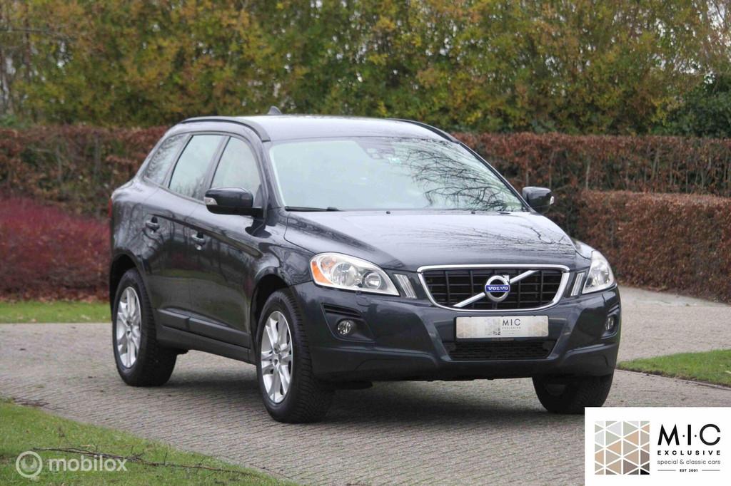 Volvo XC60 3.0 T6 Momentum | Zwitserse btw auto | Inr. mog., Automaat, Stof, Gebruikt, 286 pk