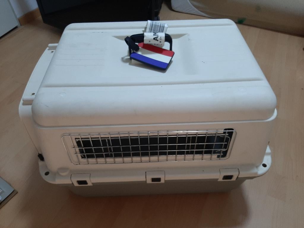 IATA transportbox honden / katten, Dieren en Toebehoren, Ophalen of Verzenden, Gebruikt