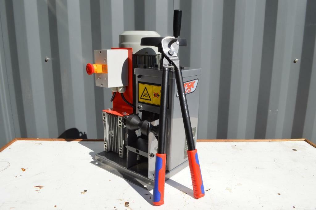 TSK M.60 Kabelstripmachine kabelpelmachine kabelstripper, Doe-het-zelf en Verbouw, Ophalen, Info@tapservices.nl, Nieuw, 5081ee