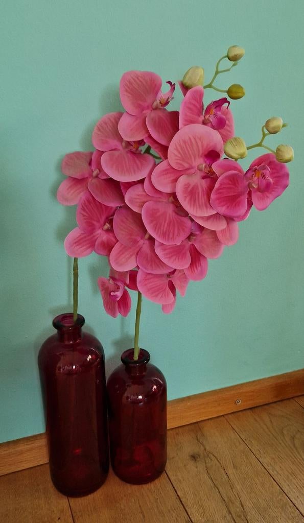 Mooie fuchsia vazen met dure orchideeën kunstbloemen, Ophalen, Zo goed als nieuw