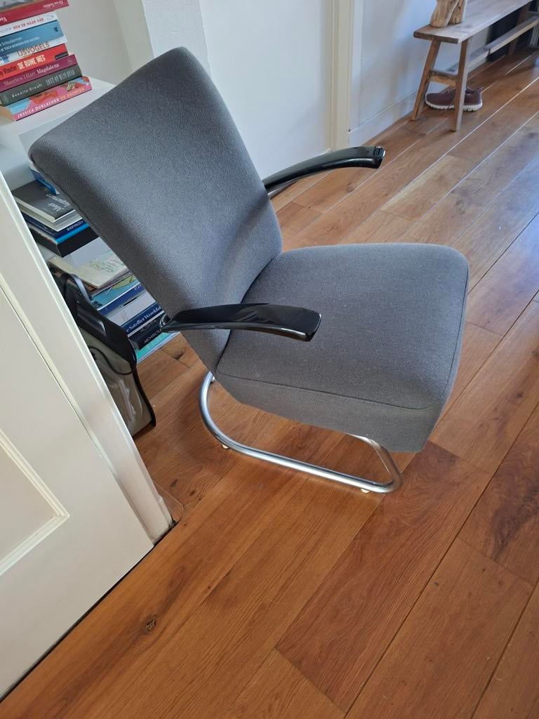 Gispen / de Wit fauteuil, Ophalen, Zo goed als nieuw, Stof, 50 tot 75 cm
