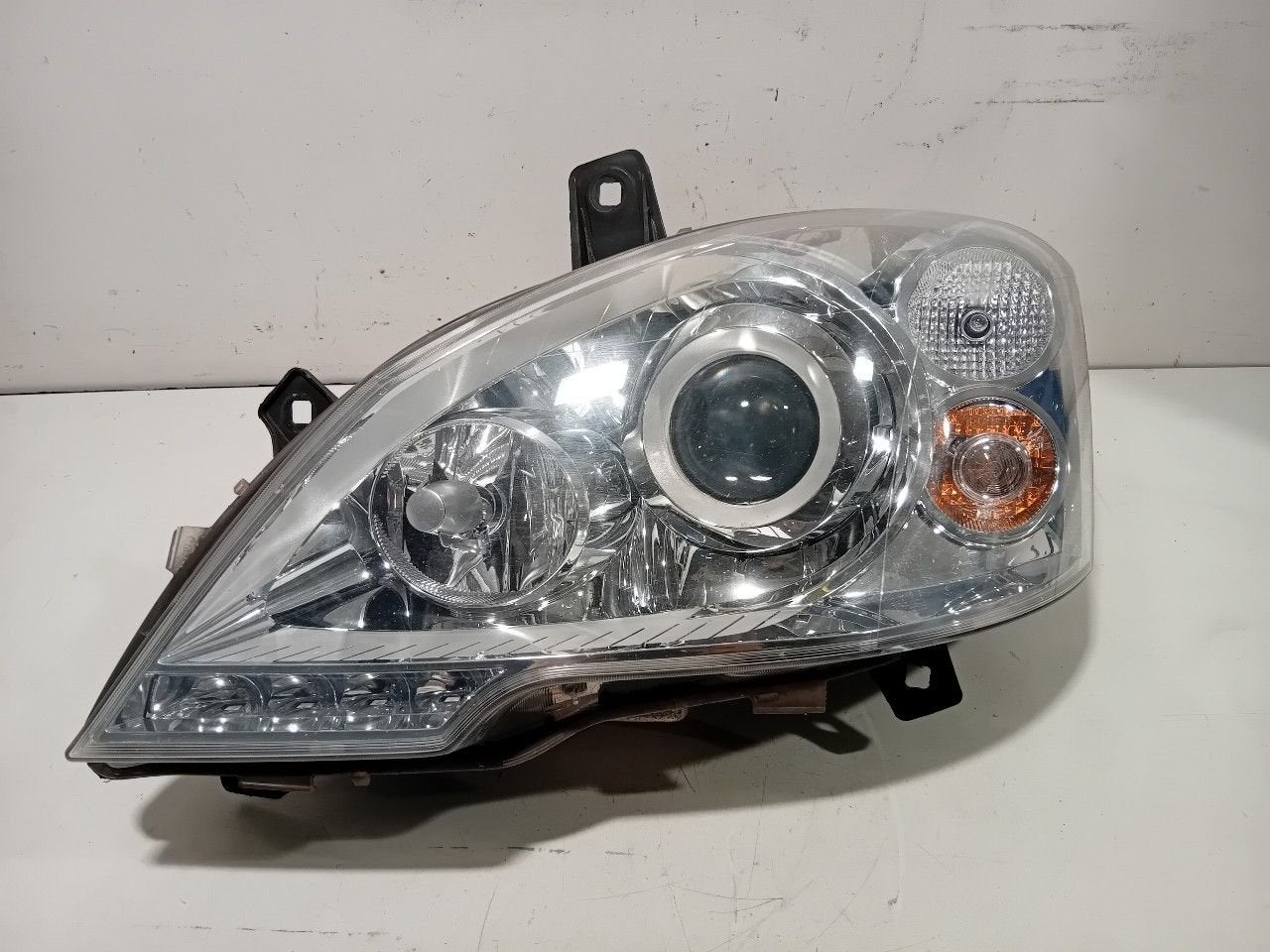 Koplamp links Mercedes-Benz Vito, Onderdelen@venauto.nl, Van der Ven Autorecycling B.V., Gebruikt, Ettenseweg 76, 4706 PB Roosendaal, The Netherlands