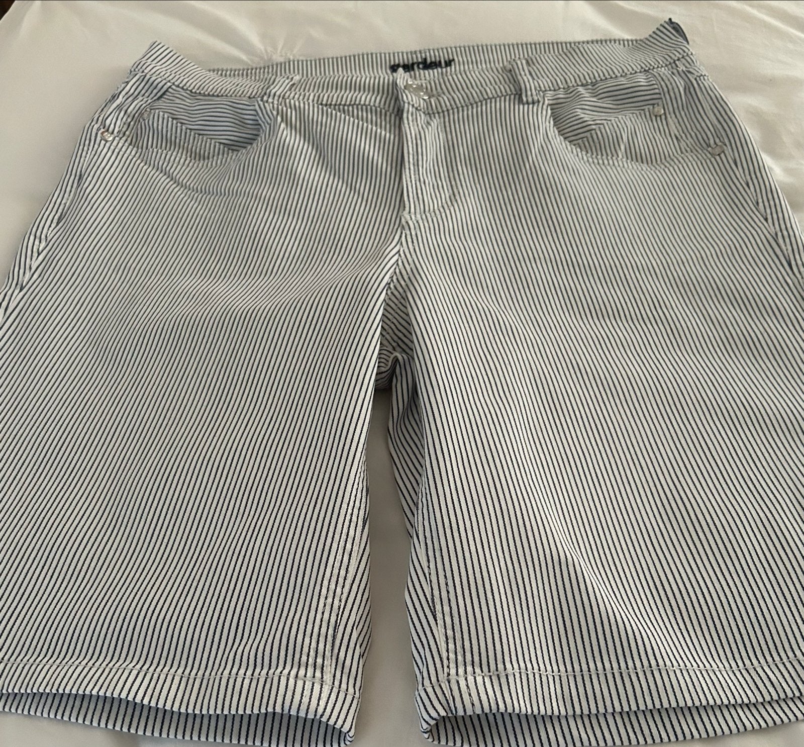 Gestreepte Gardeur bermuda short, maat 38, Maat 38/40 (M), Wit, Ophalen of Verzenden, Zo goed als nieuw