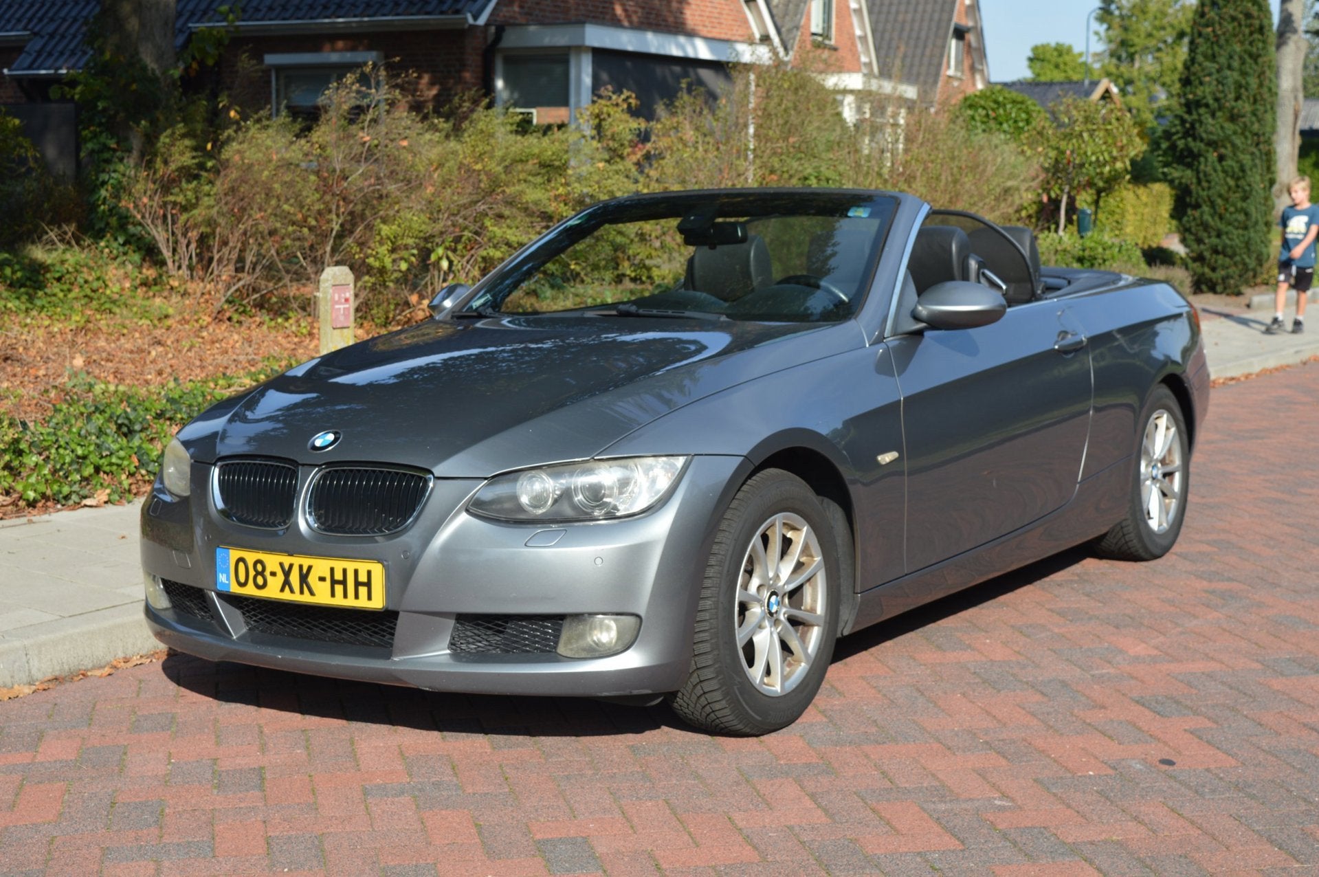 BMW 3-serie Cabrio 320i High Exe Org NL/NAP/ketting-vervange, Auto's, Automaat, Dealer onderhouden, Zwart, 4 cilinders