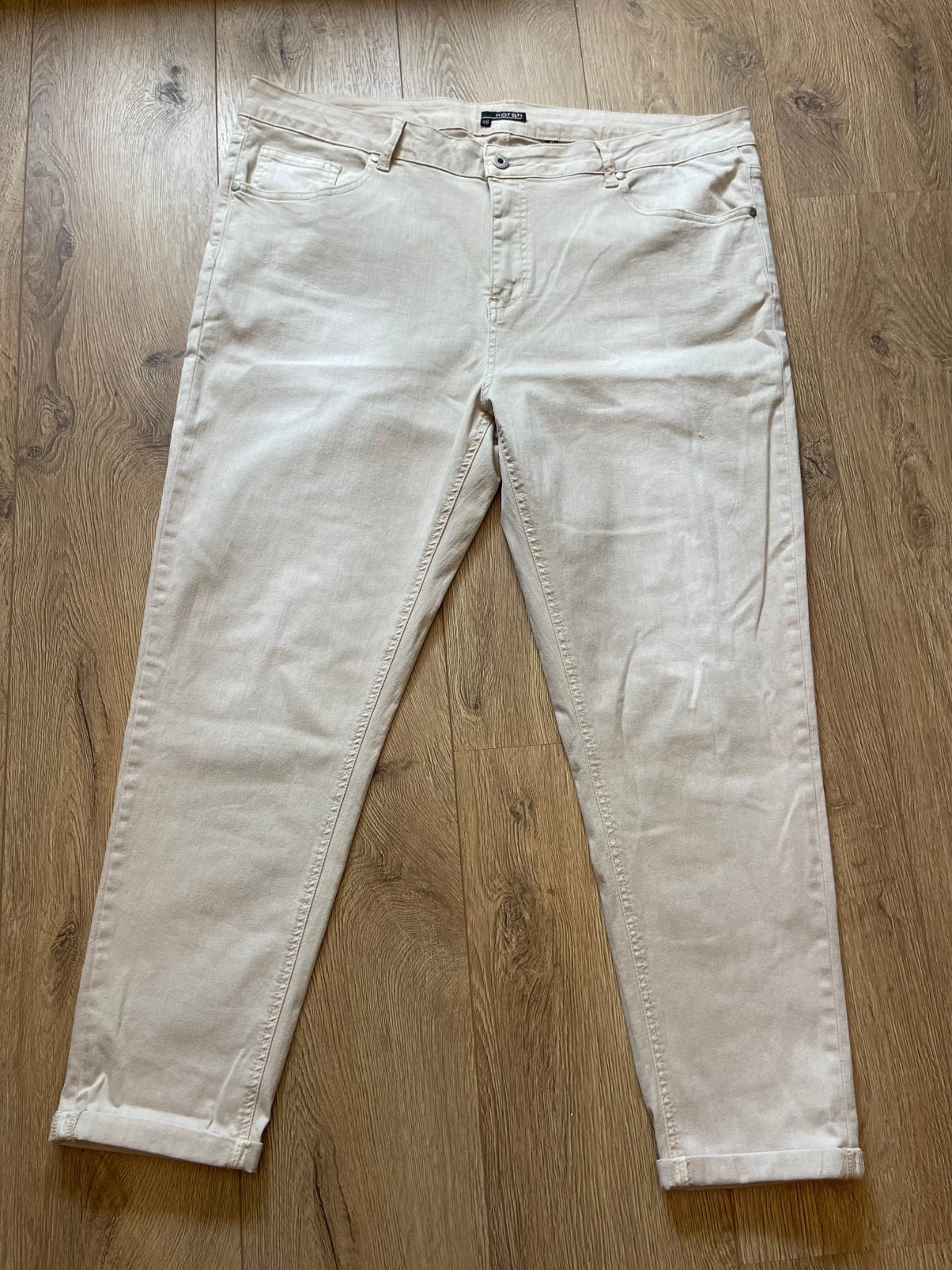 Norah beige stretch broek maat 48, Ophalen of Verzenden, Zo goed als nieuw, Beige, Broek of Spijkerbroek