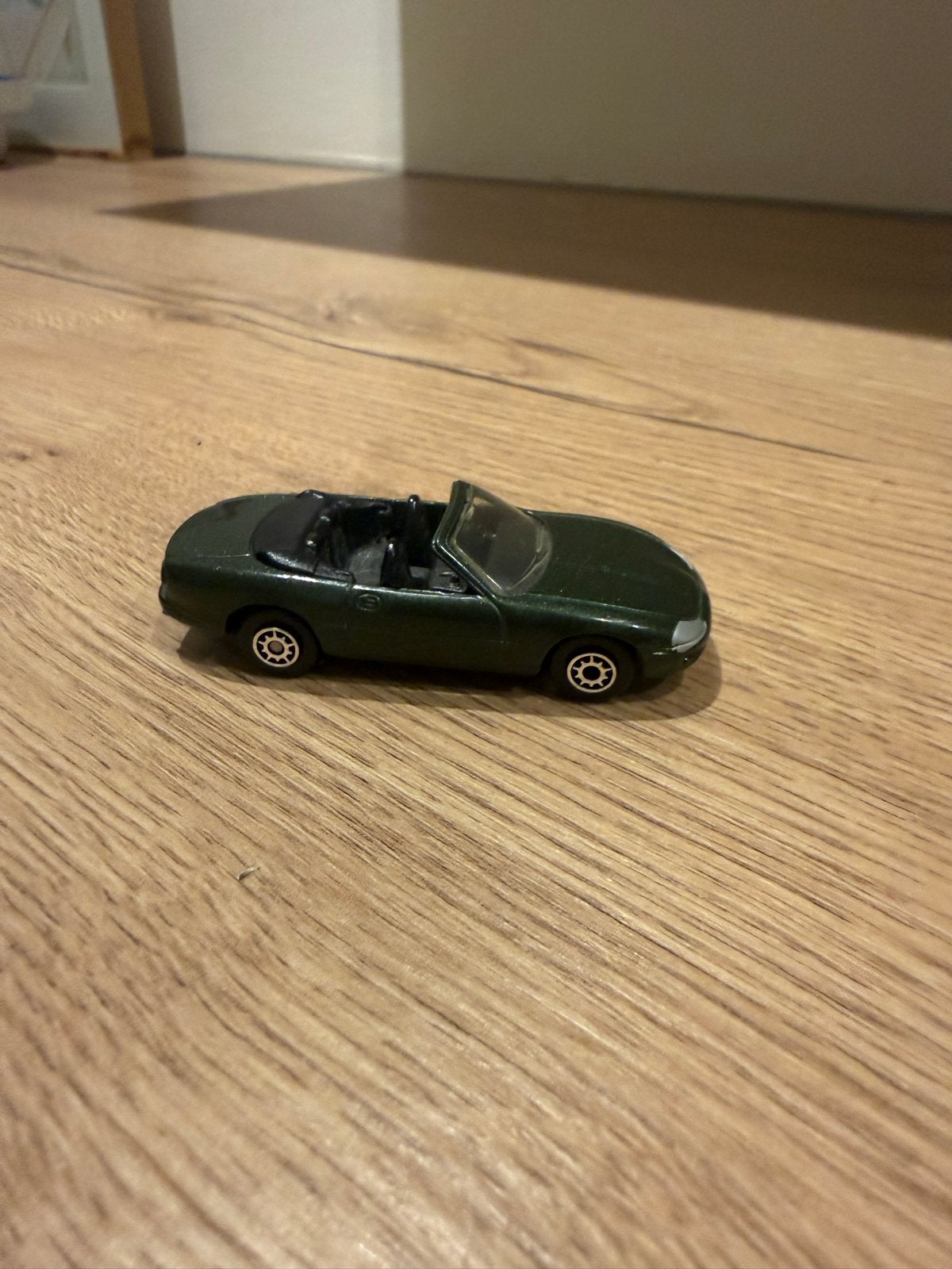 Maisto Jaguar XK8 1:64 Diecast Modelauto, Ophalen of Verzenden, Zo goed als nieuw, Auto