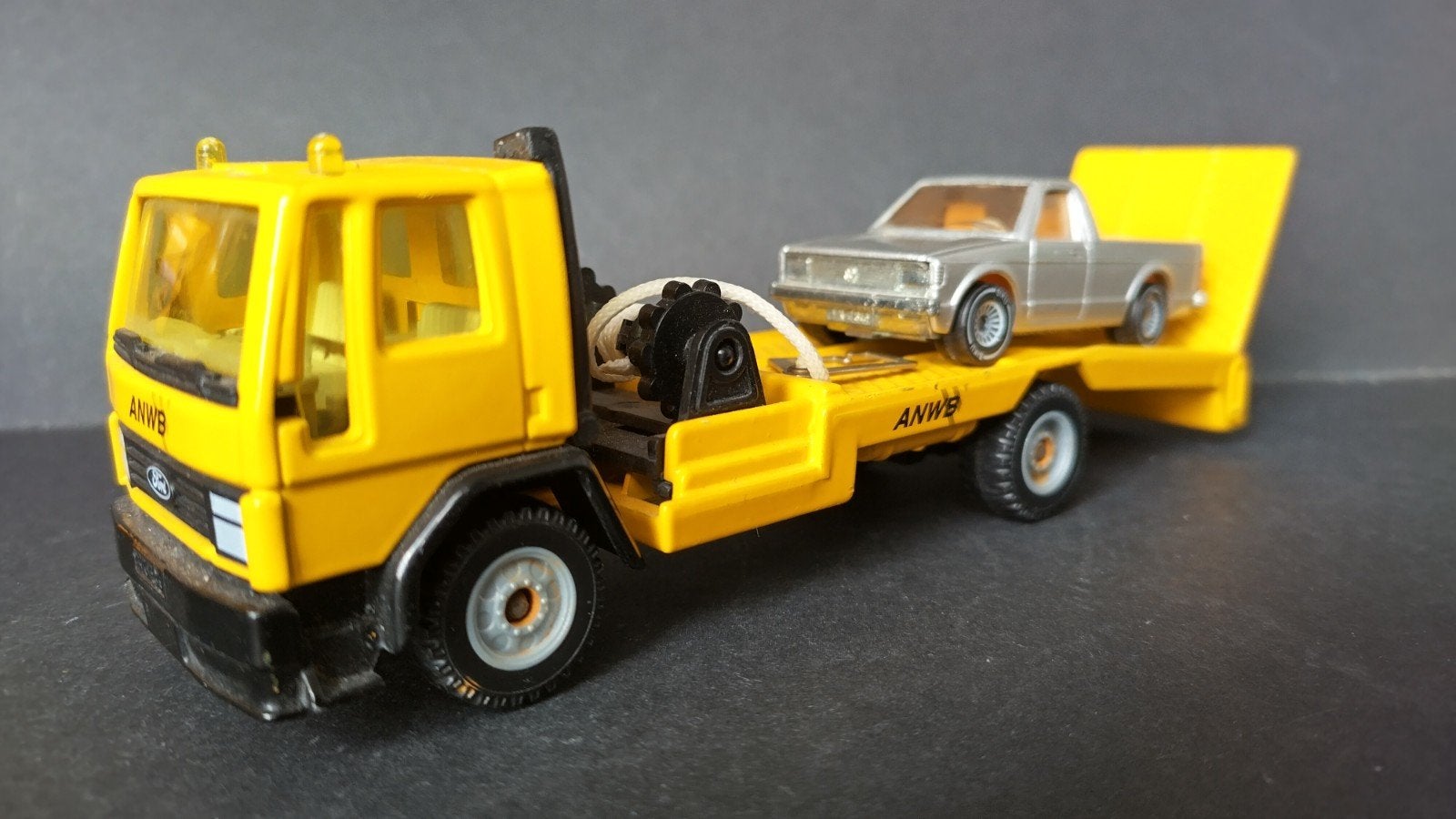 Ford Cargo Anwb Volkswagen Caddy 1:55 Siku Pol, Hobby en Vrije tijd, Modelauto's | 1:87, Verzenden, Zo goed als nieuw, Sieper