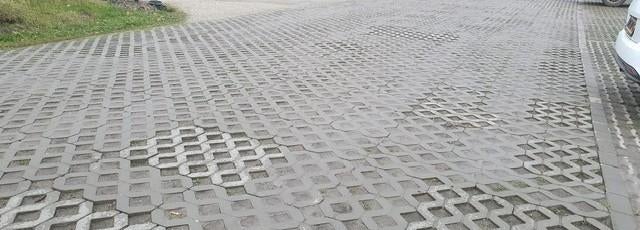 Gebruikte grasbetontegels, Vrij nieuw, 10cm, Ca. 1000m²