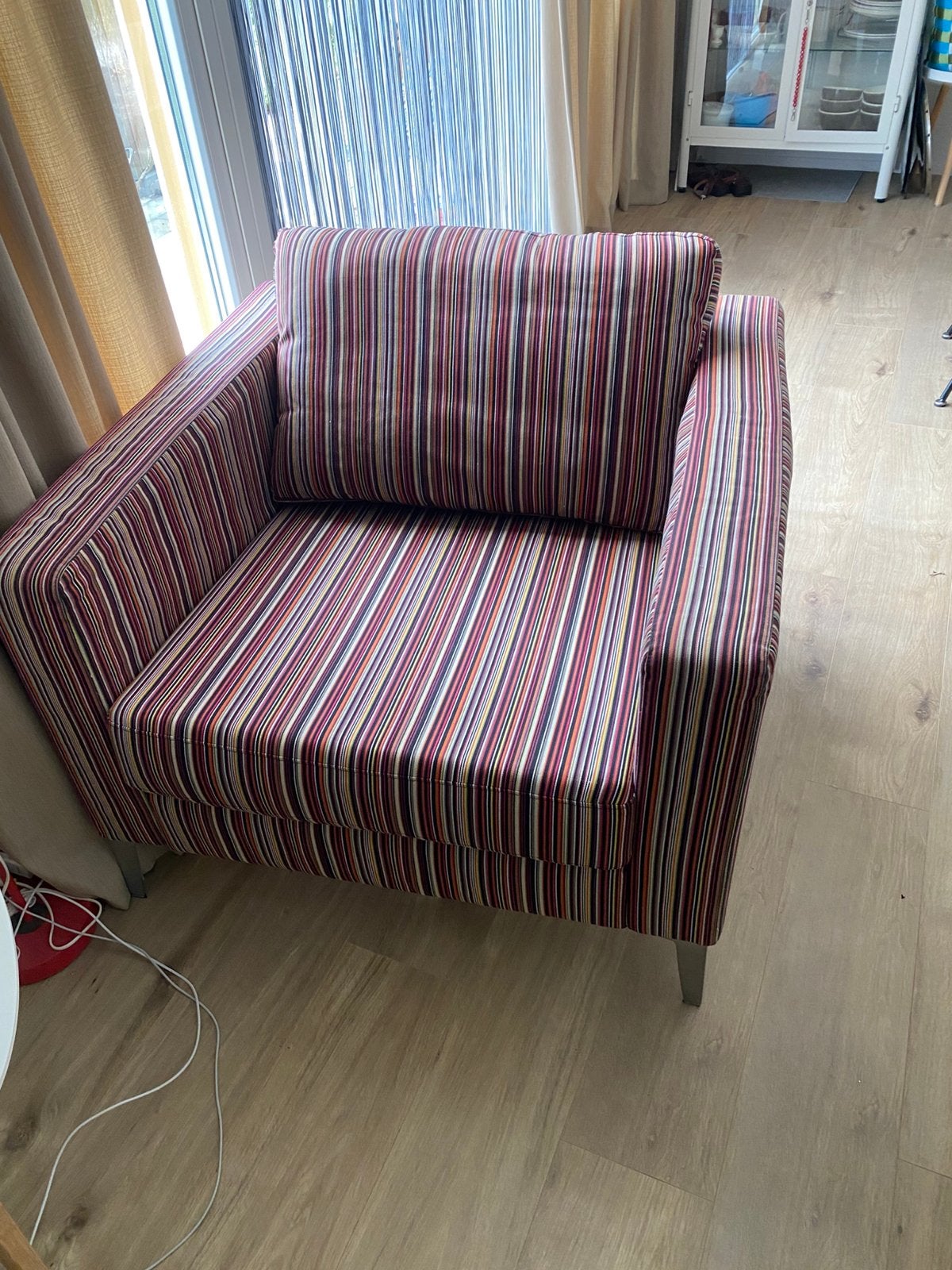 TWEE z.g.a.n. IKEA Karlstad 2.0 fauteuils; 15€ /stuk, Huis en Inrichting, Fauteuils, Ophalen, 75 tot 100 cm, Zo goed als nieuw