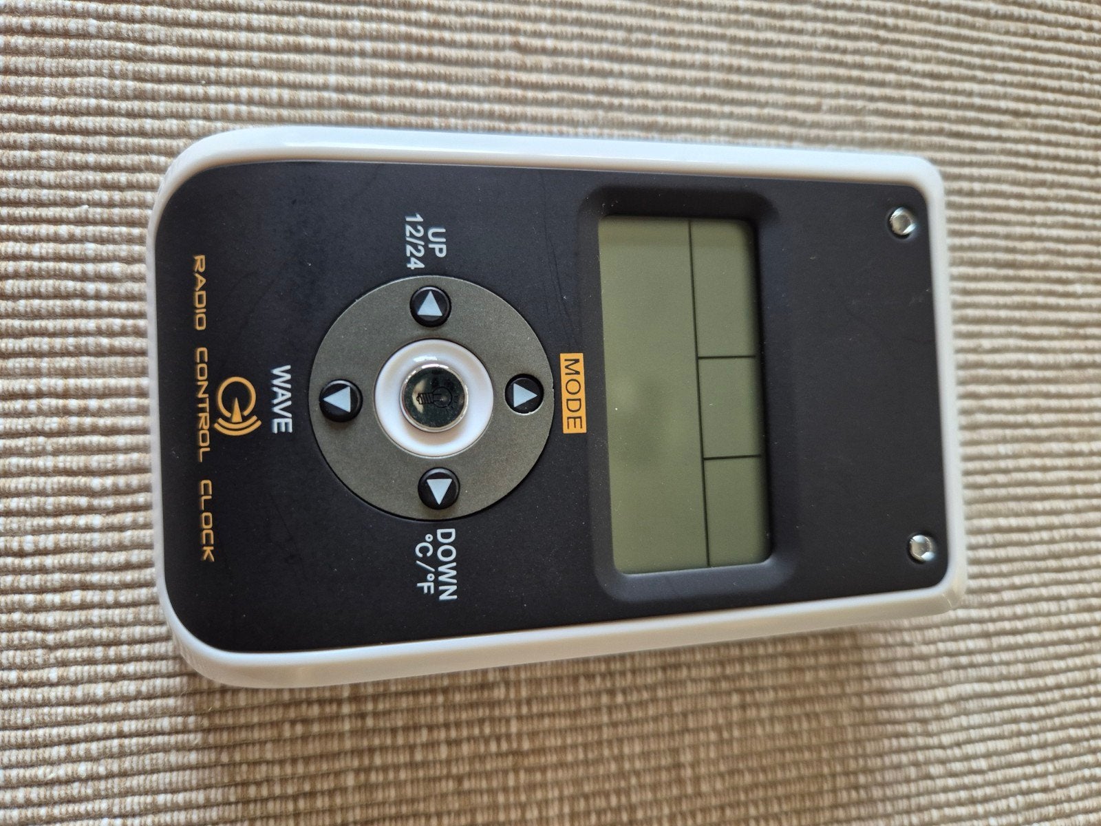 Radiografisch Bestuurd Klokje op Batterijen - Noodpakket, Huis en Inrichting, Wit, Nieuw, Ophalen of Verzenden, Radiogestuurd