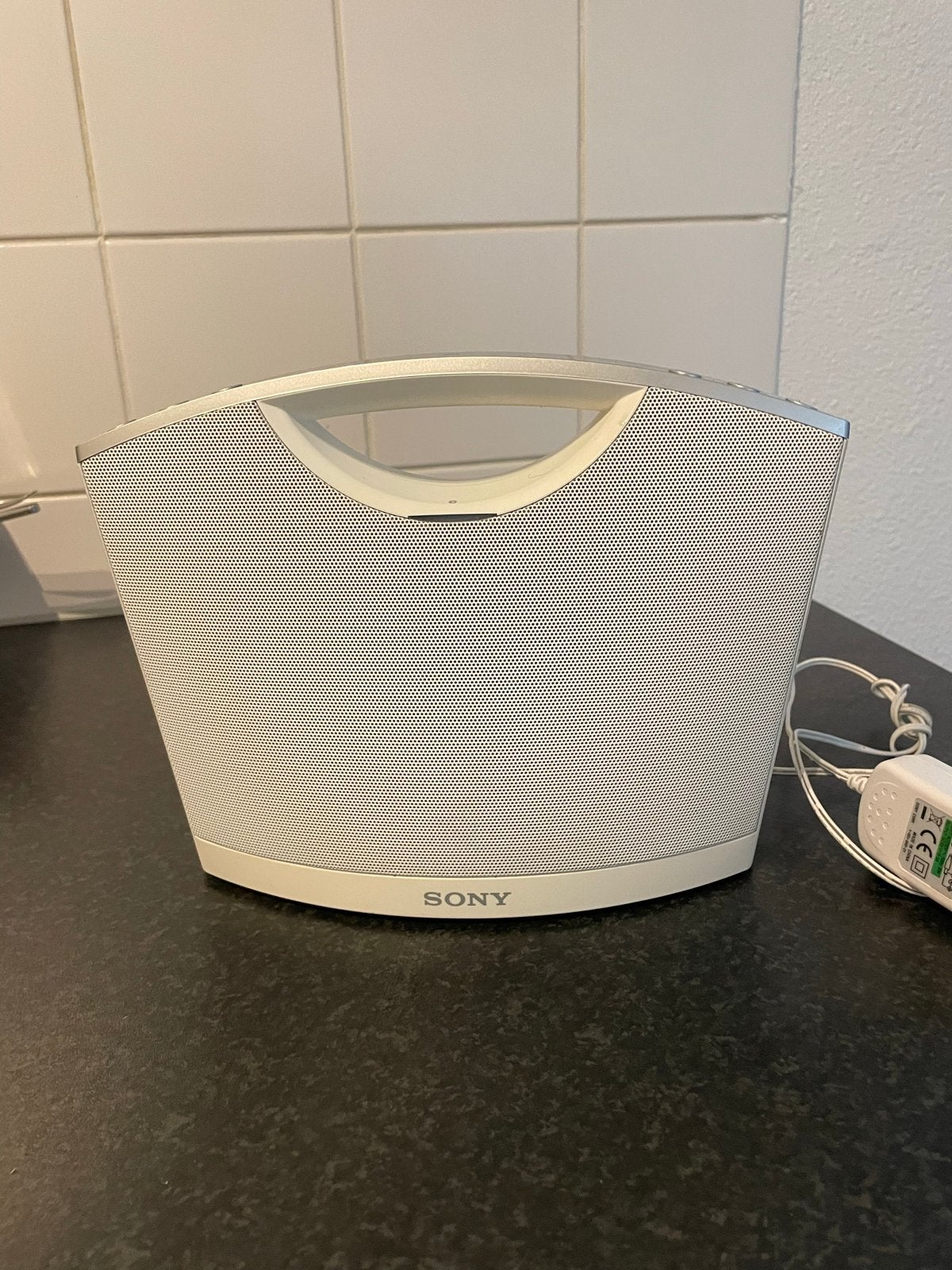 Sony SRS-BTMB Draagbare Bluetooth Speaker Wit, Ophalen, Zo goed als nieuw, Draagbare speaker, Sony