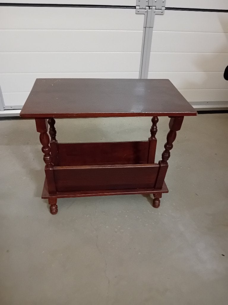 Oude houten krantenbak., Ophalen, Gebruikt, Klassiek, Hout
