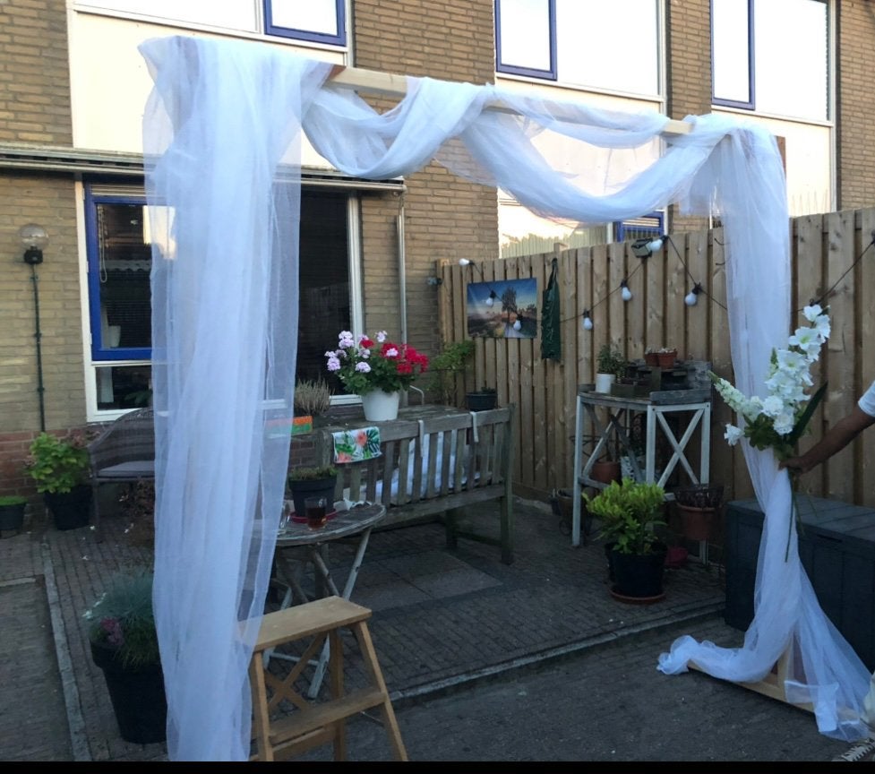 Backdrop / Houten trouwboog / bloemenboog – vrijstaande boog, Tuin en Terras, Ophalen, Zo goed als nieuw, Minder dan 5 meter, Overige typen