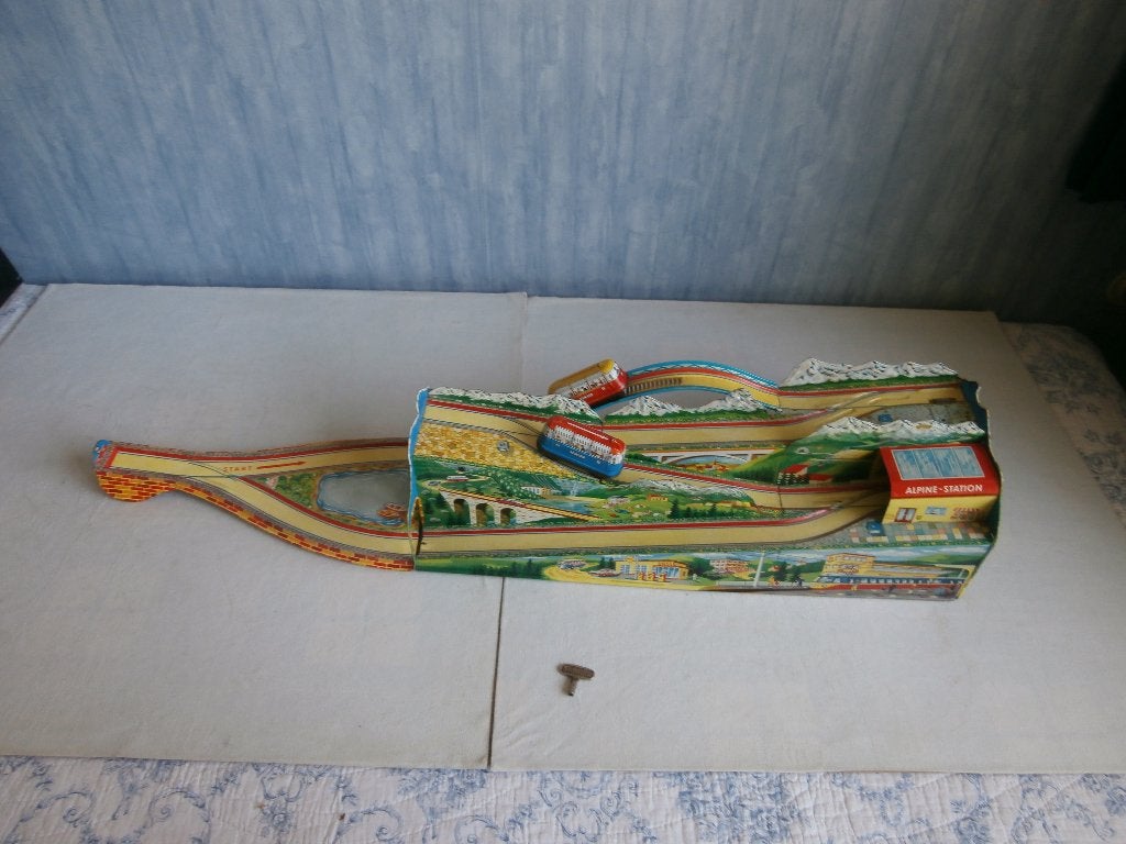 Technofix vintage Blikken Alpine Station met 2 busjes., Ophalen of Verzenden