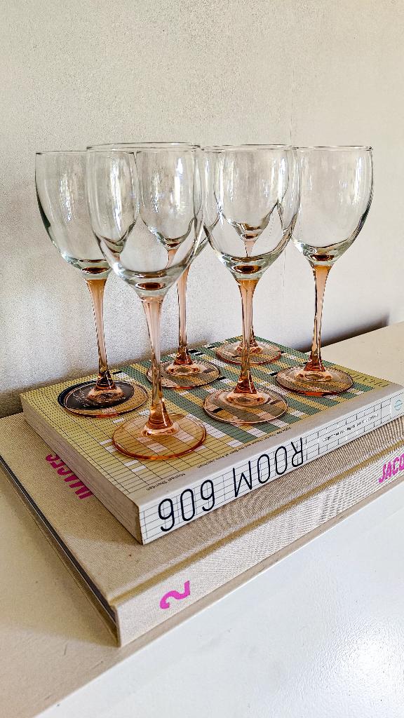 6x vintage wijnglas roze voet Luminarc France, Ophalen of Verzenden, Zo goed als nieuw, Overige typen