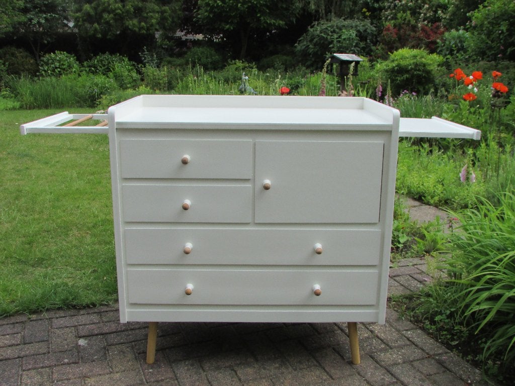 Vintage jaren'60 commode, Kinderen en Baby's, Kinderkamer | Commodes en Kasten, Ophalen, 50 tot 70 cm, Voetruimte, 100 cm of meer