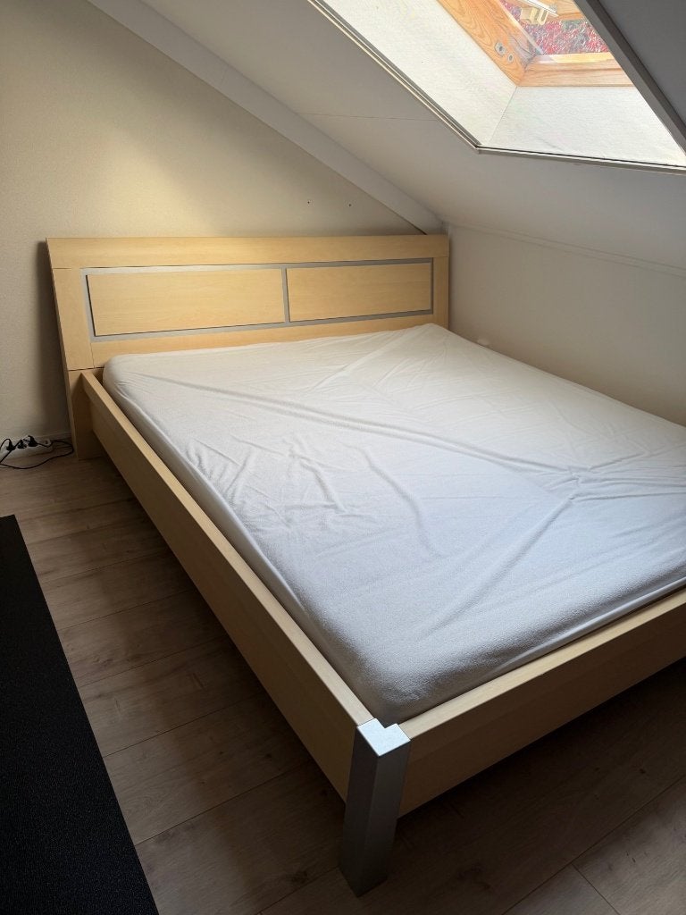 Te Koop: 2 persoons bed 180x200, Ophalen, Gebruikt, Bruin, Tweepersoons