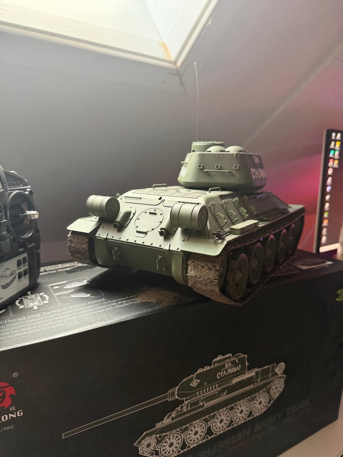 Heng Long T-34/85 RC Tank 1:16 Schaal - Zo goed als nieuw, Auto offroad, Zo goed als nieuw, Schaal 1:16, RTR (Ready to Run)