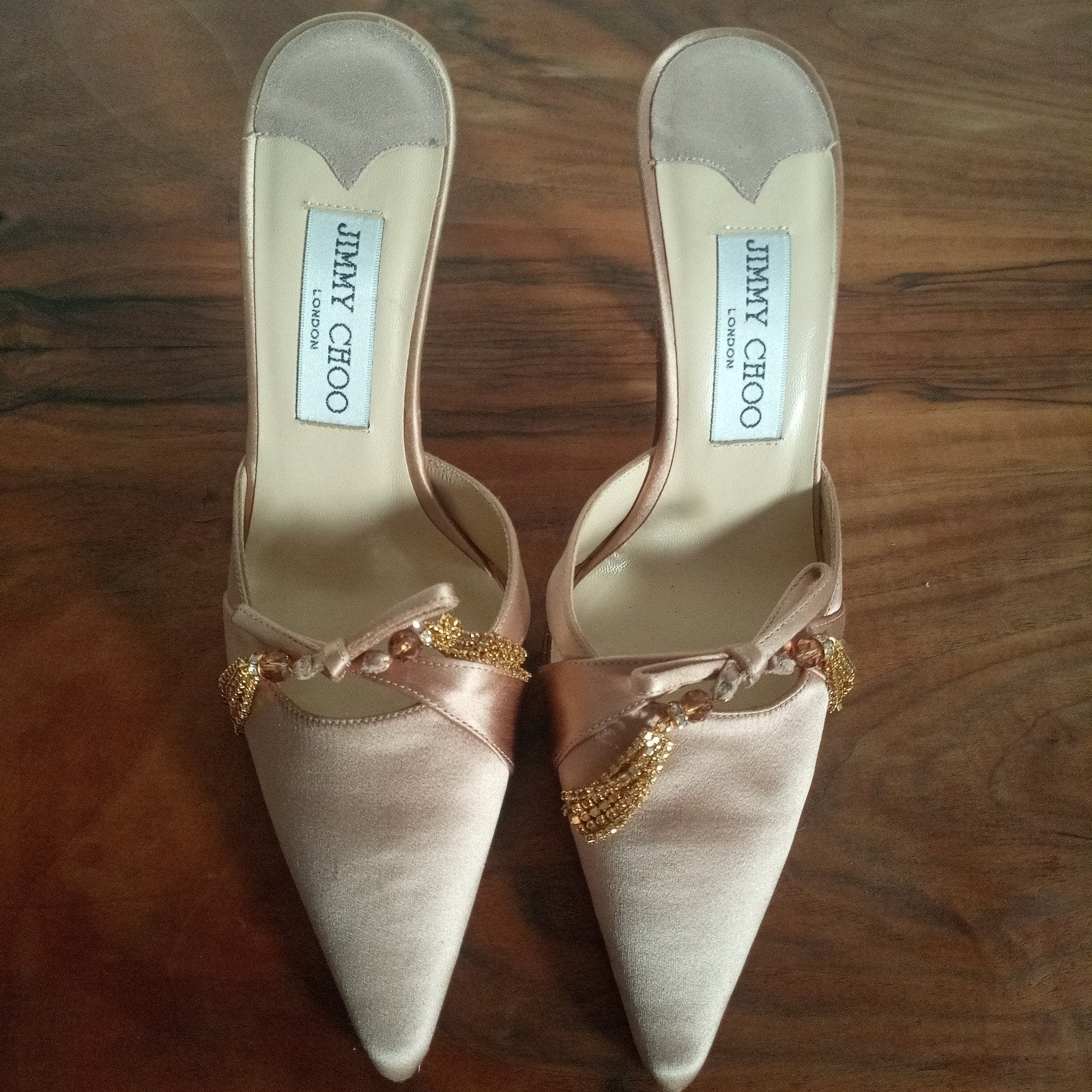 Design Jimmy Choo Muiltjes Maat 35 met strass steentjes, Kleding | Dames, Schoenen, Beige, Zo goed als nieuw, Jimmy Shoo, Sandalen of Muiltjes