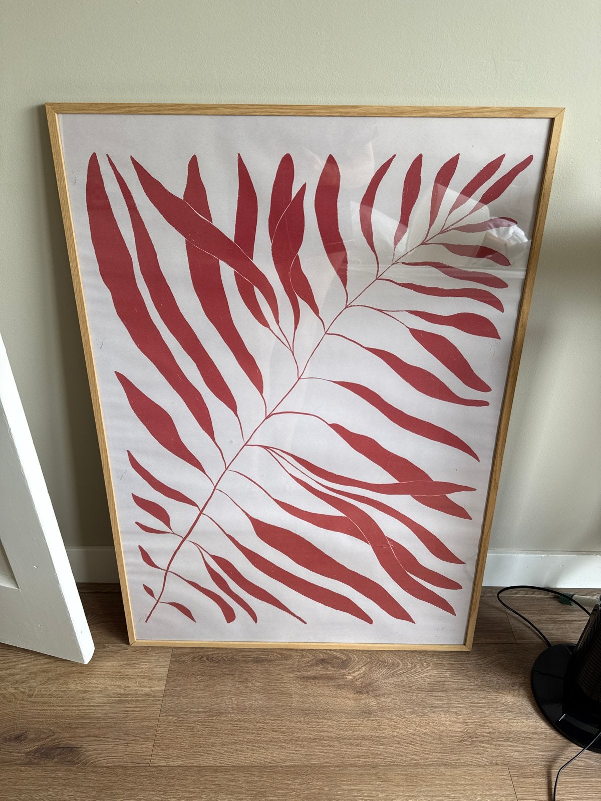 Grote ingelijste poster met abstracte rode bladeren 70x100 c, Ophalen, Gebruikt, 75 tot 100 cm, Foto of Poster