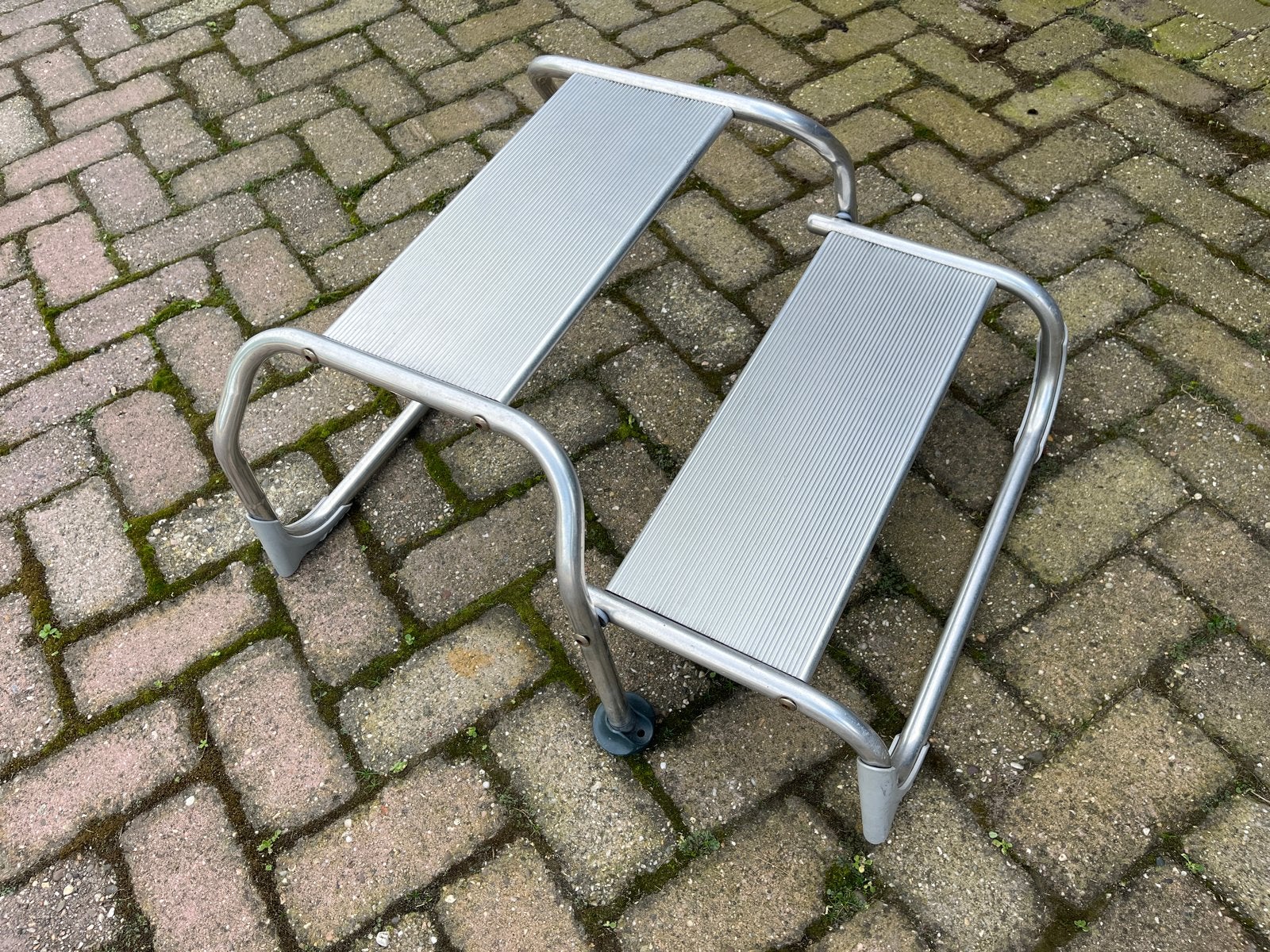 Opklapbaar opstapje voor caravan of camper, Ophalen, Gebruikt