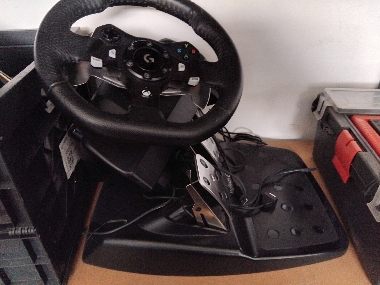 Xbox x/s zwart 1T + Xbox logitech Race stuur, Ophalen, Zo goed als nieuw