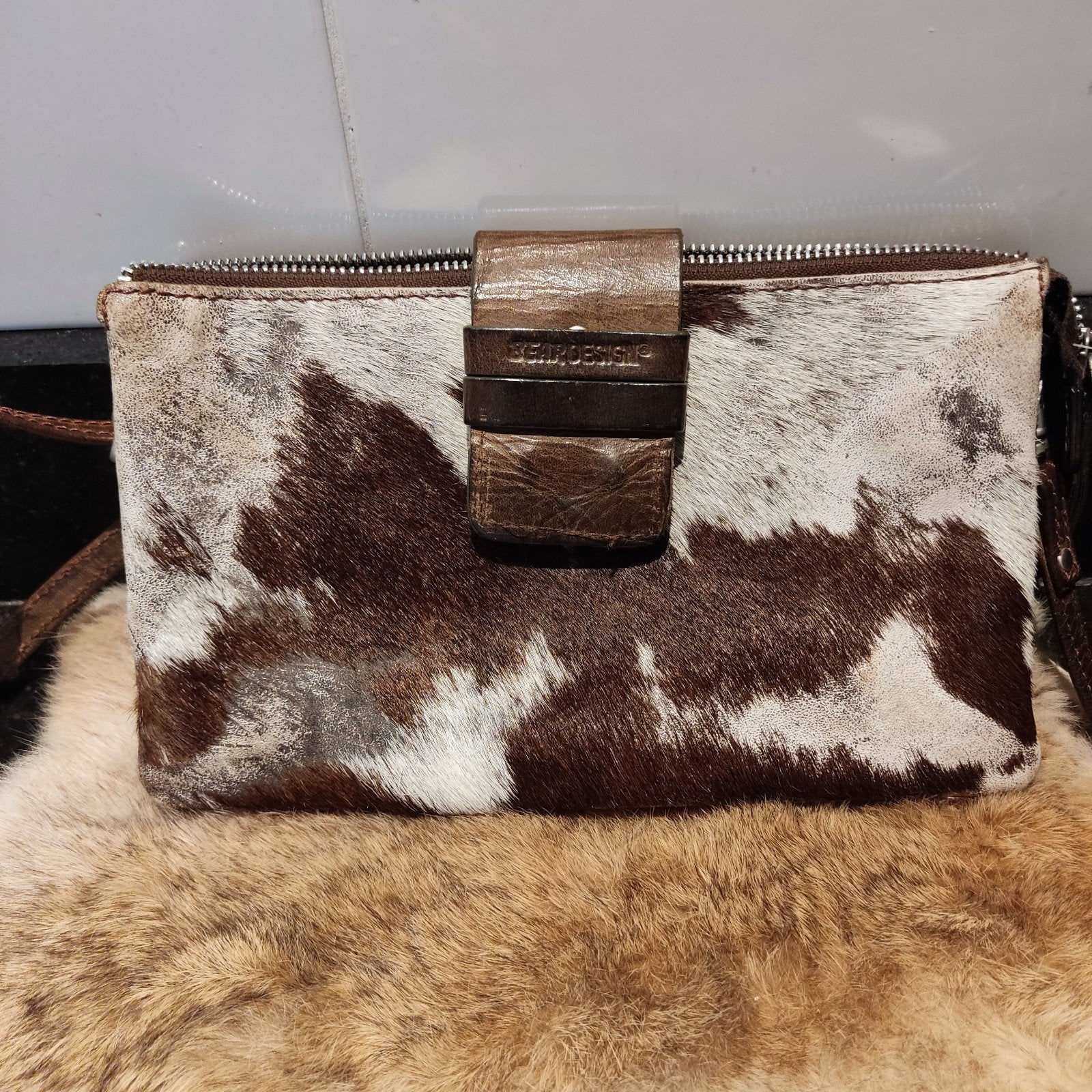 BearDesign Schoudertasje Bruin Leer met Koeienhuid, Ophalen of Verzenden, Gebruikt, Bruin, Schoudertasje