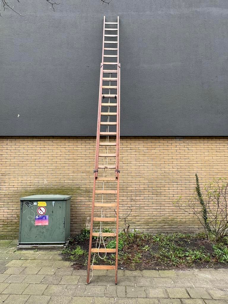36 sports houten schuifladder, Ophalen, Gebruikt, Ladder, Opvouwbaar of Inschuifbaar