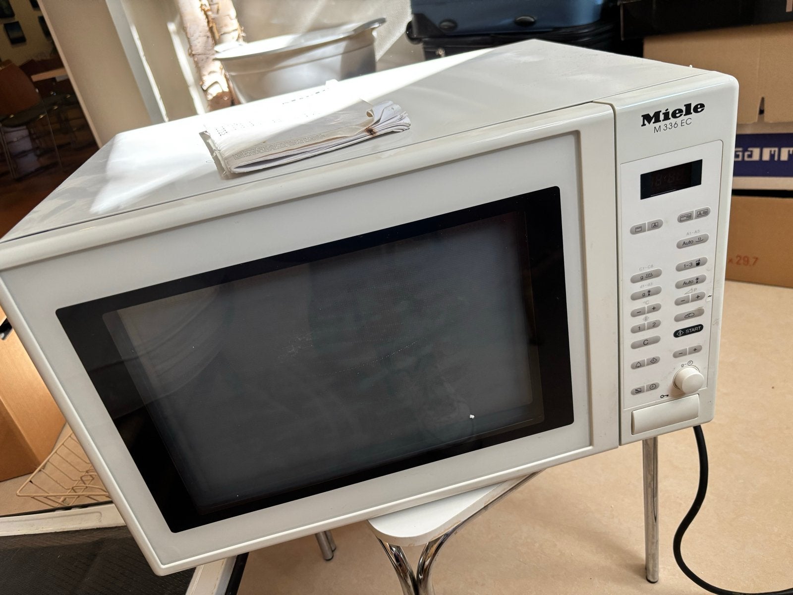 Miele M336EC Combi Magnetron met Heteluchtoven - Prachtige S, Ophalen, Combimagnetron, Grill, Zo goed als nieuw