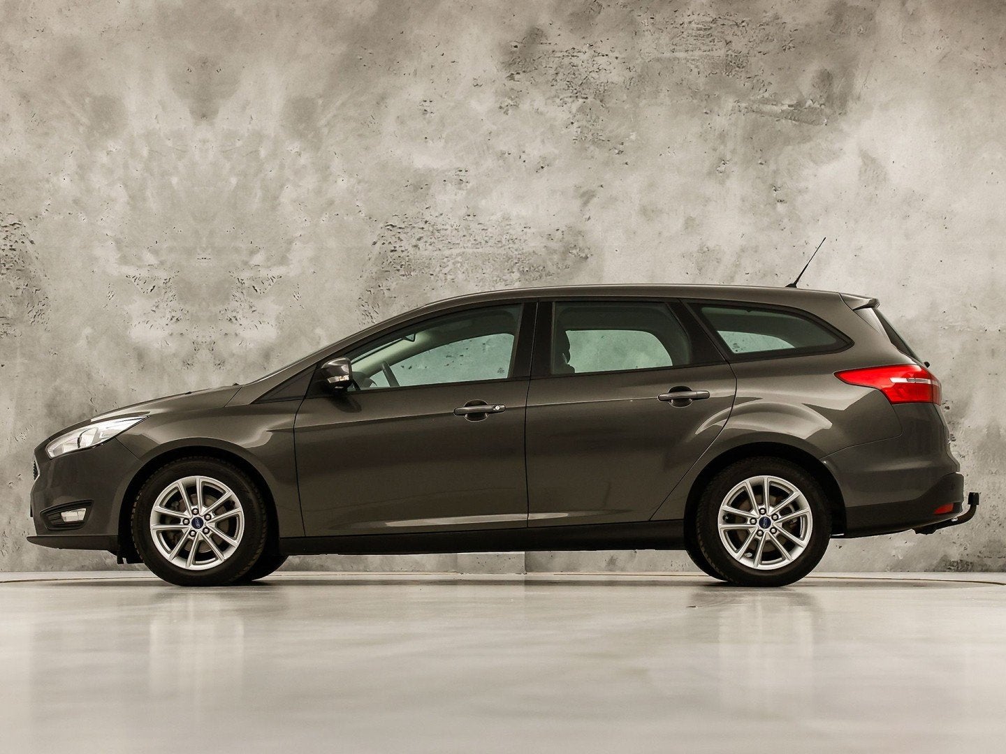 Ford FOCUS Wagon 1.0 Sport (APPLE CARPLAY, GROOT NAVI, CAMER, Auto's, 12 maanden, Gebruikt, Origineel Nederlands, Handgeschakeld