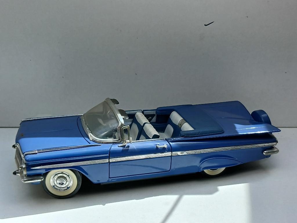 road tough 1/18 chevrolet impala, Ophalen of Verzenden, Zo goed als nieuw, Bburago