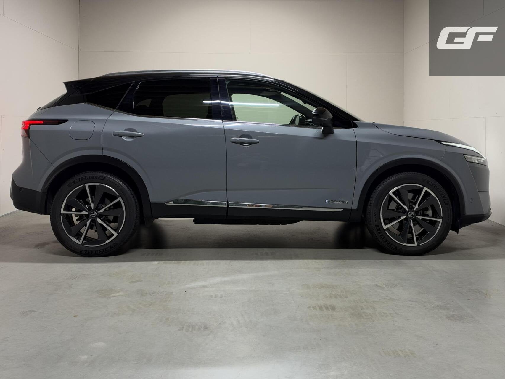 Nissan Qashqai 1.5 e-Power Tekna Pano 360º HUD Carplay ACC, Auto's, Dealer onderhouden, 1497 cc, Gebruikt, Zwart