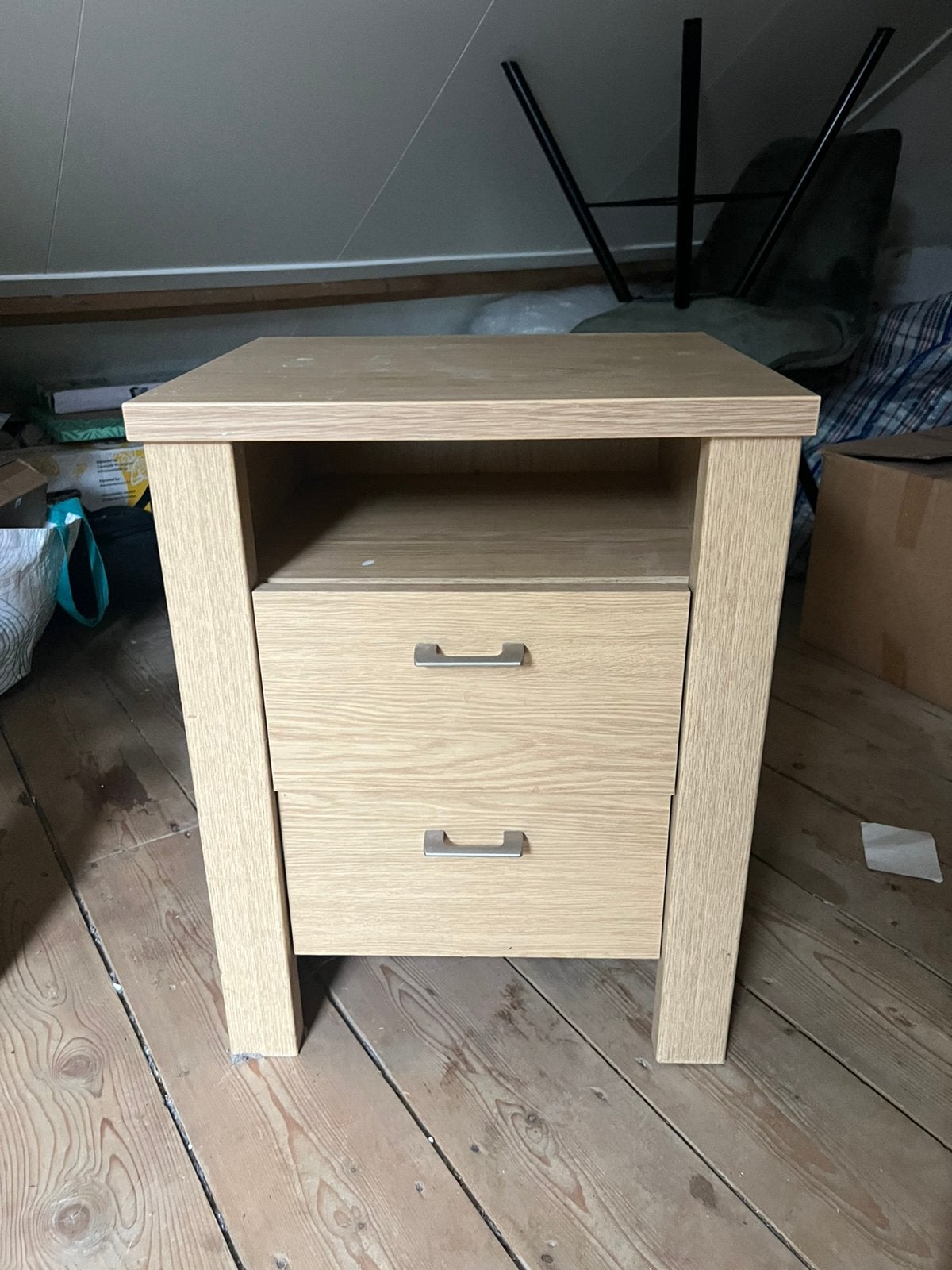 Hout nachtkastje, Ophalen, 55 tot 70 cm, Zo goed als nieuw, 45 tot 65 cm