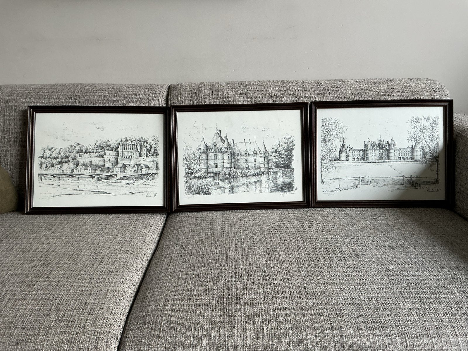 Set van 3 ingelijste etsen van Franse kastelen, Ophalen, Architectuur, 1950 - 1999, Genummerd