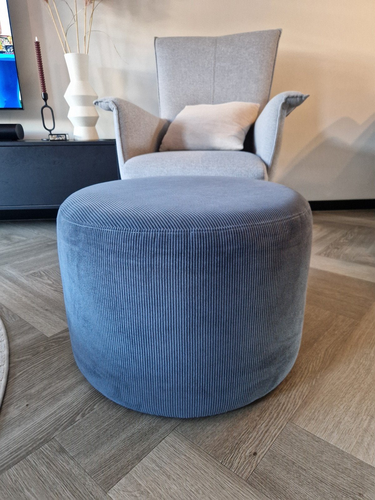 Poef Sofa Company blauwe ribstof met optionele beige hoes, Ophalen, Zo goed als nieuw, Stof, 50 tot 75 cm