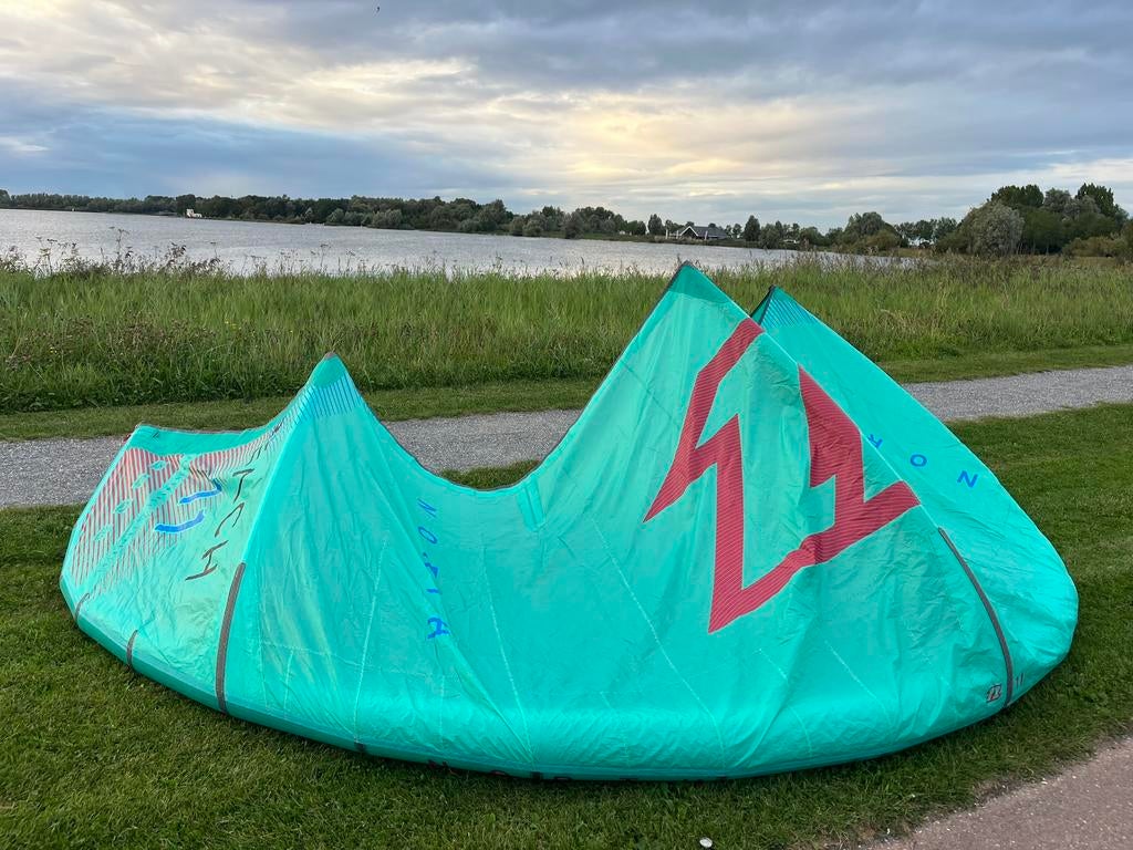 North Reach 2020 - Groen 11m2 en 9m2, Watersport en Boten, Kitesurfen, Gebruikt, Geen board, Kite, 11 m²