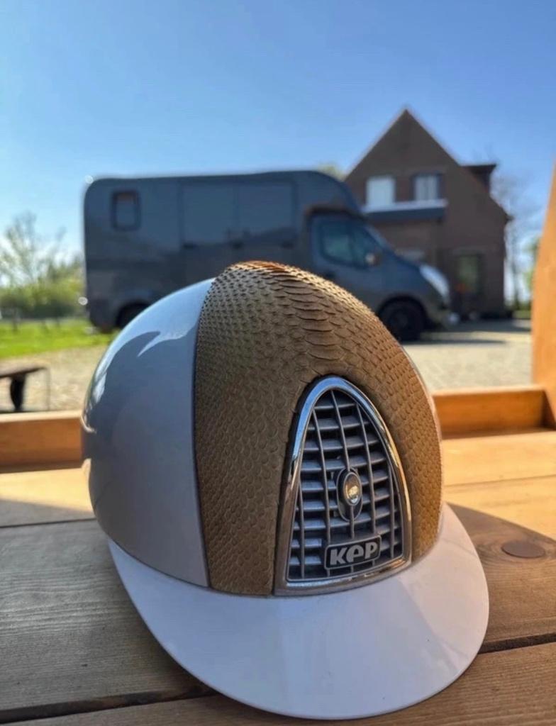 KEP Italia wit python inzet, Ophalen of Verzenden, Zo goed als nieuw, Dressuur, Cap