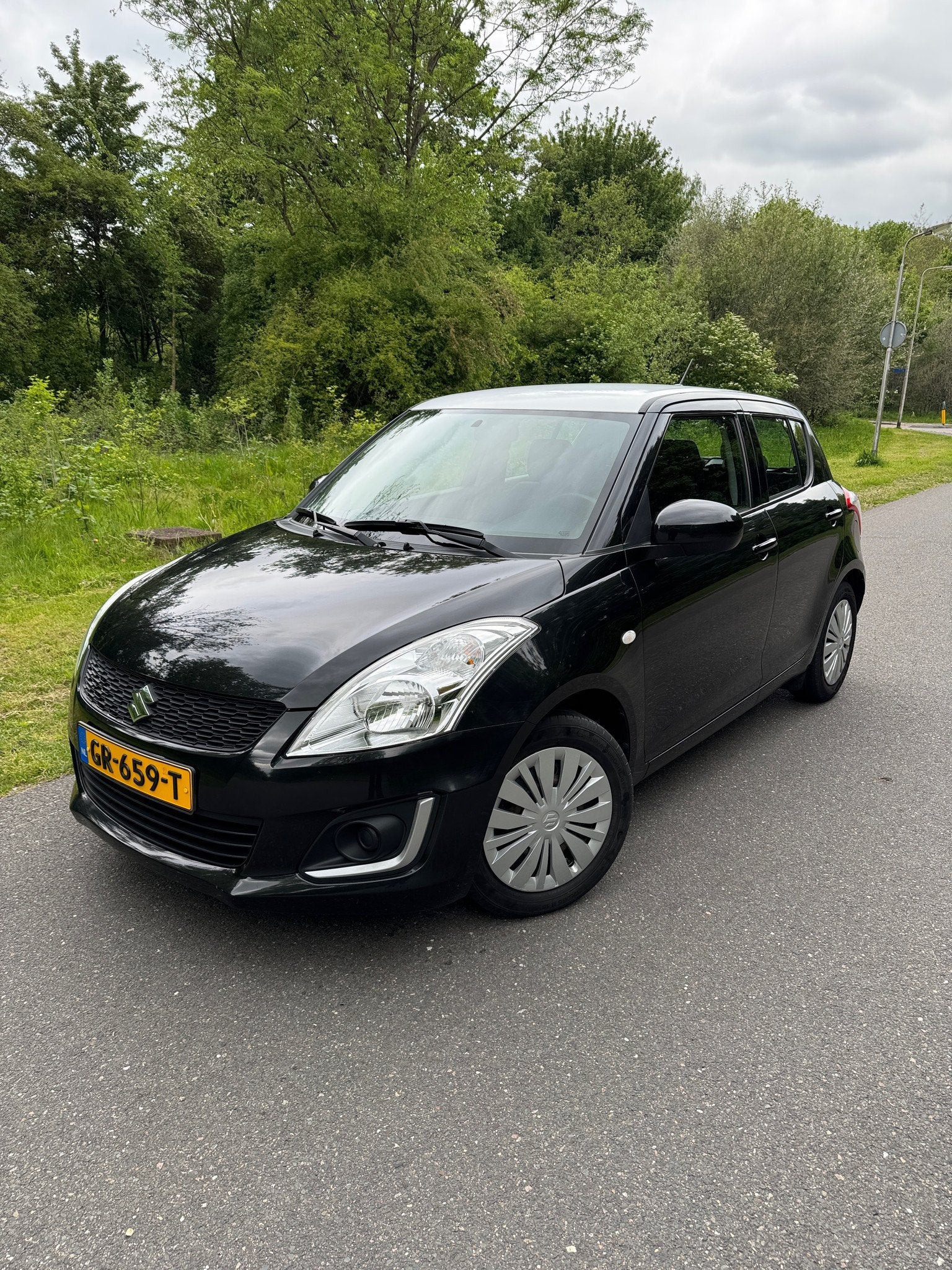 Suzuki Swift 1.2 Comfort (bj 2015), Auto's, Gebruikt, 4 cilinders, 400 kg, Origineel Nederlands