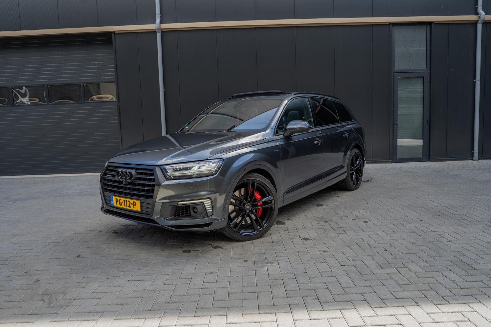 Audi Q7 3.0 TDI 374pk E-tron Quattro Tiptronic 2016 Grijs, Auto's, Automaat, 2420 kg, Bedrijf, Parkeerassistent