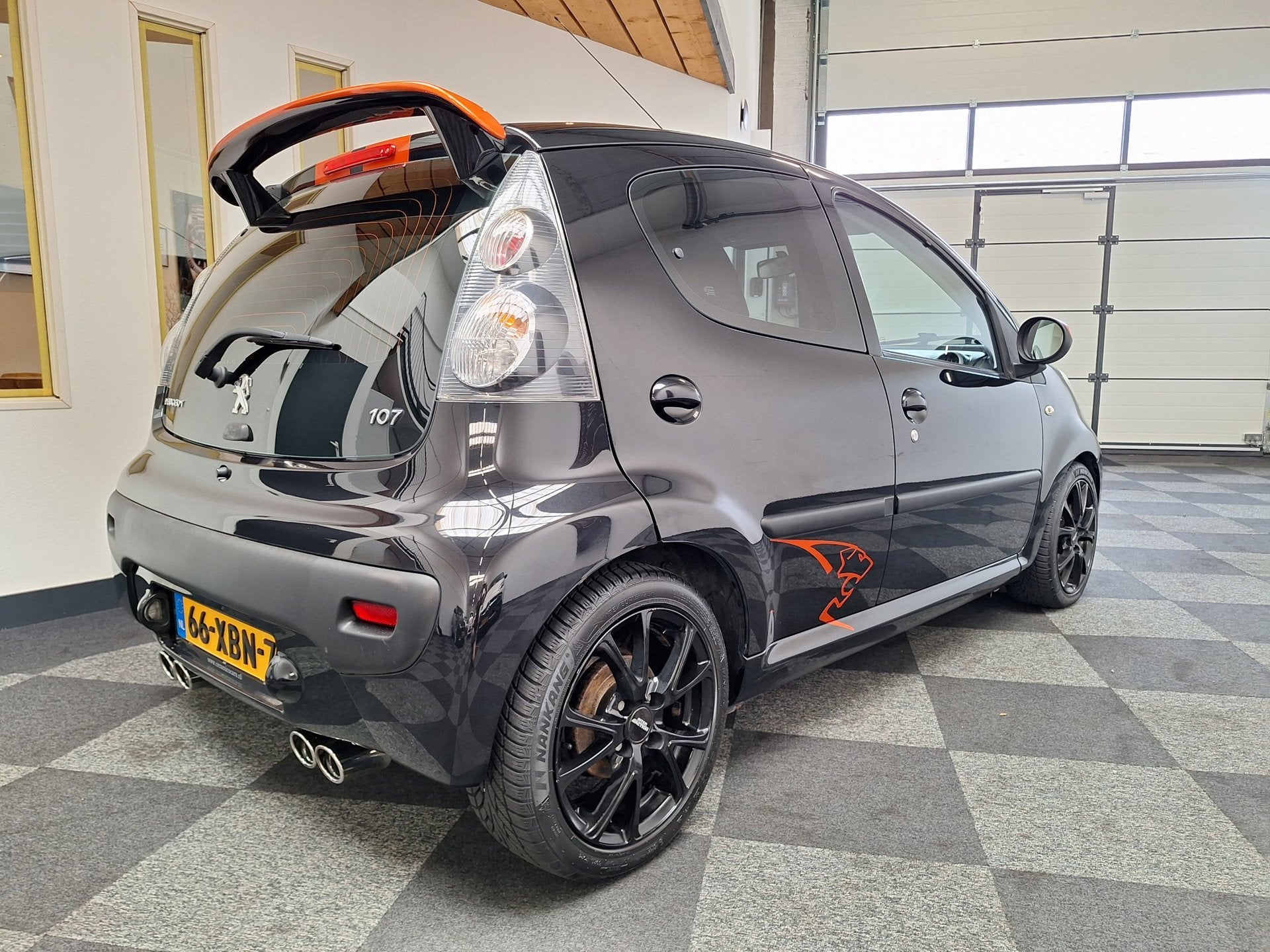 Foto 4 van Peugeot 107 Sport uitv AUTOMAAT. 2e eig. 78.000 km NAP.