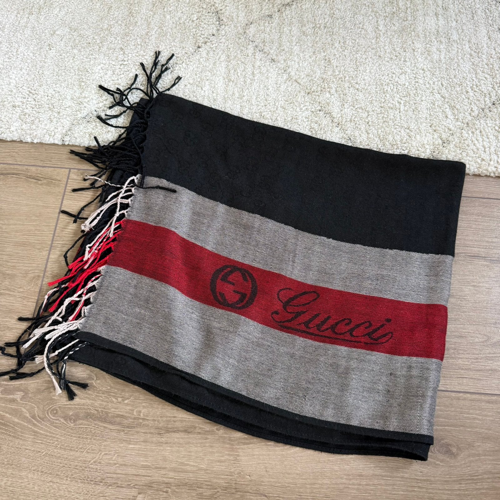 Gucci sjaal, Ophalen of Verzenden, Gedragen, Maat 46/48 (XL) of groter, Sjaal